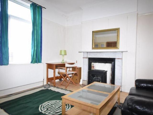 Apartment for rent in Bell's Lane Estate, Haddon