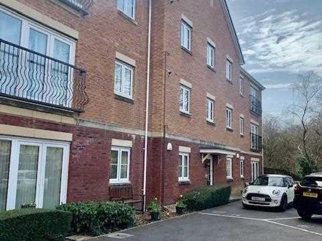 Flat for rent in Llanharry, Brynsadler