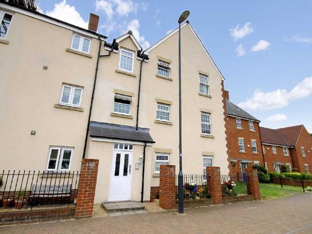 Flat for rent in Haydon Wick, Swindon