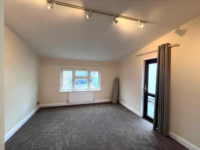 Flat for rent in Alton Barnes, Essex