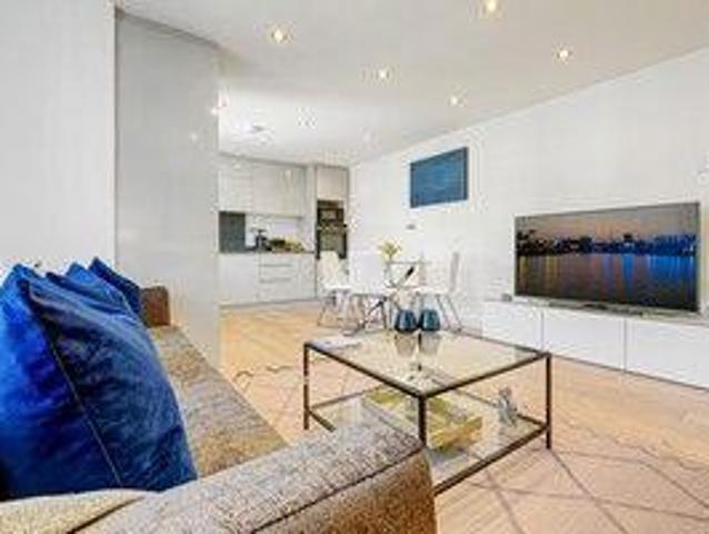 Flat for rent in Ruislip, London Borough of Hillingdon