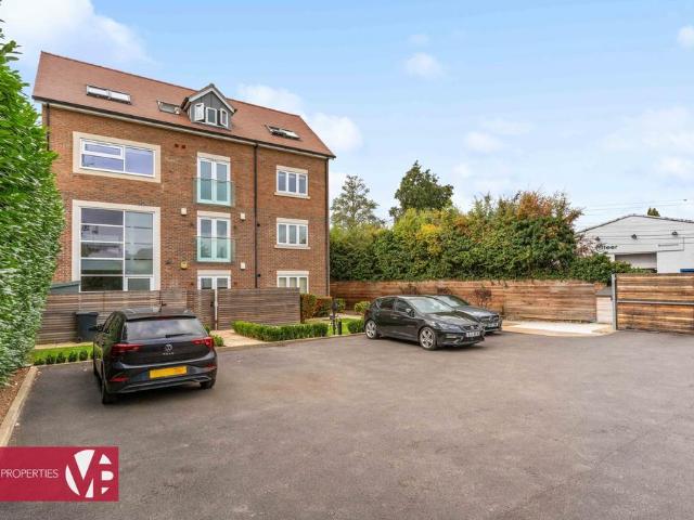 Flat for rent in Lower Nazeing, Epping Forest