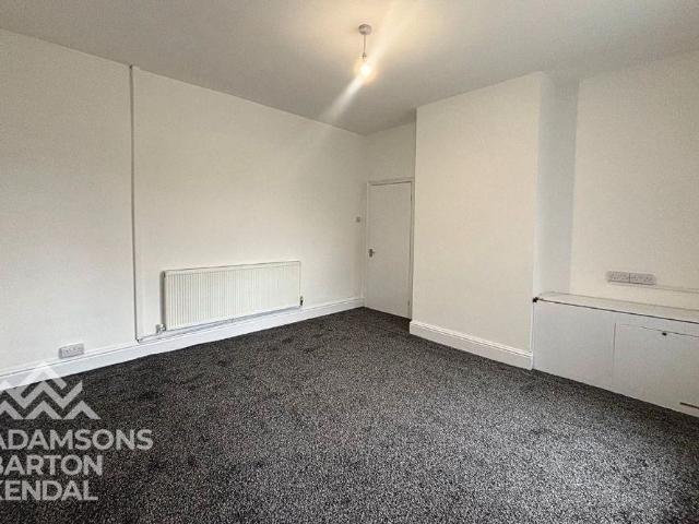 Apartment for rent in Sudden, Burnedge