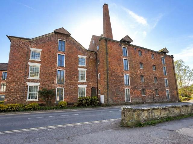 Flat for rent in Wem Urban, Wem