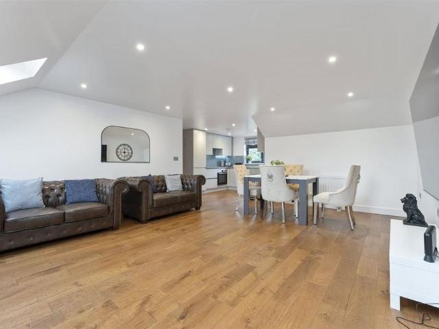 Apartment for rent in London Borough of Croydon, Purley