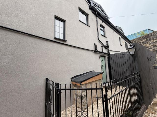 Flat for rent in Pudsey, West Yorkshire