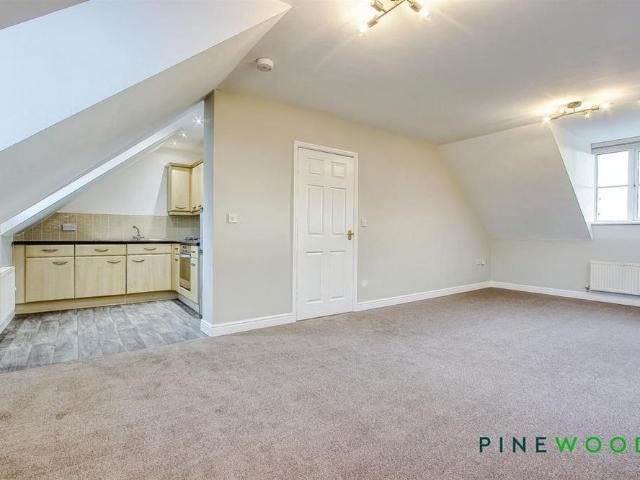 Apartment for rent in Brampton, Loundsley Green