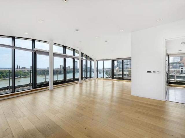 Flat for rent in Brompton, Greater London