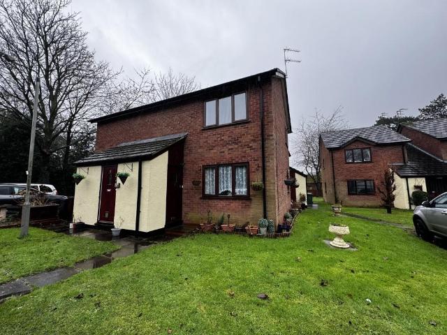 Flat for rent in Goldthorn Hill, Penn