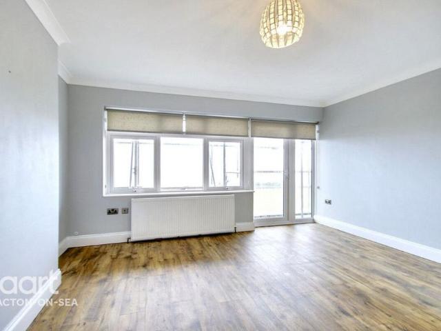 Apartment for rent in Holland-on-Sea, Dale Hill