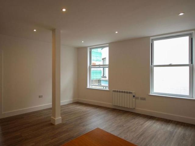 Apartment for rent in St Helier, Greater London