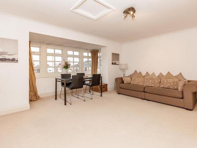 Apartment for rent in Caldecott, Dromore