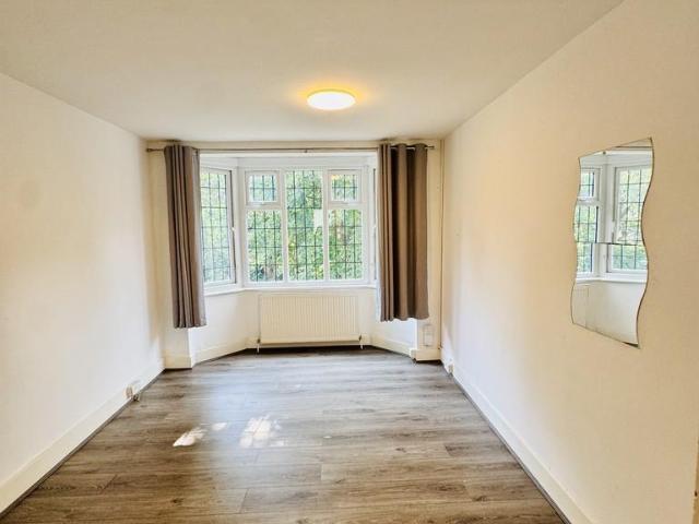 Flat for rent in Leyton, Greater London