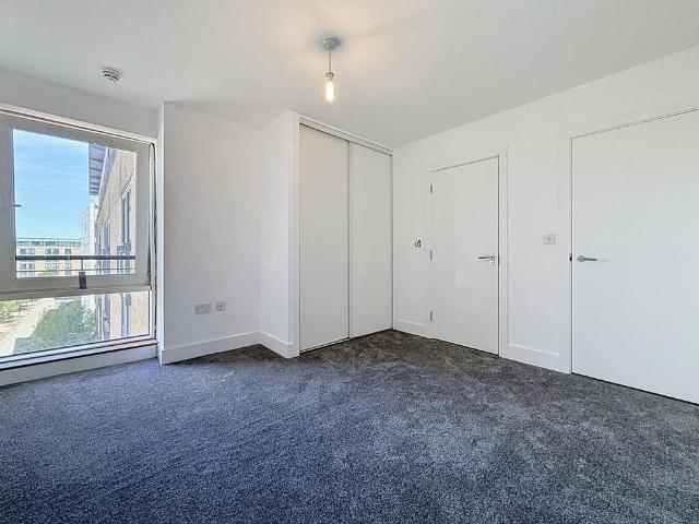 Apartment for rent in Cardiff International Sports Village, Falcon Lodge