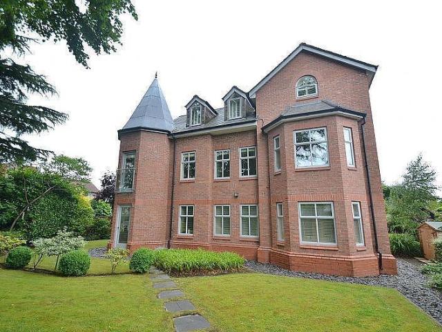 Flat for rent in Ashton upon Mersey, Trafford Park