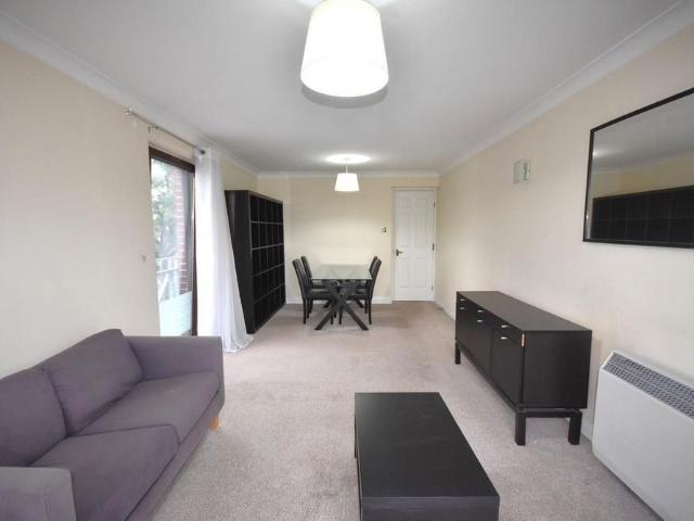 Apartment for rent in Newtown, Falcon Lodge