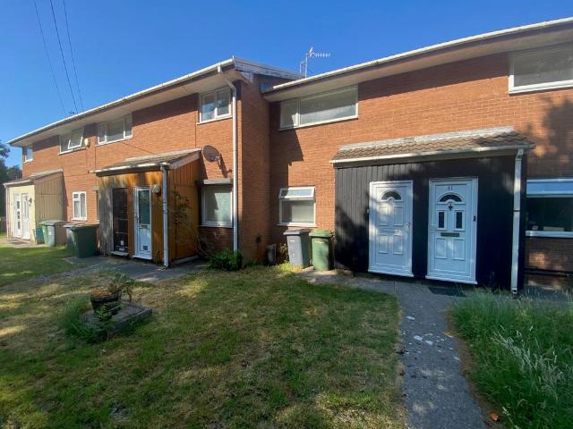 Flat for rent in Overchurch Hill, Moreton