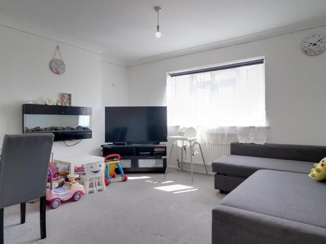 Apartment for rent in Navestock Side, Essex
