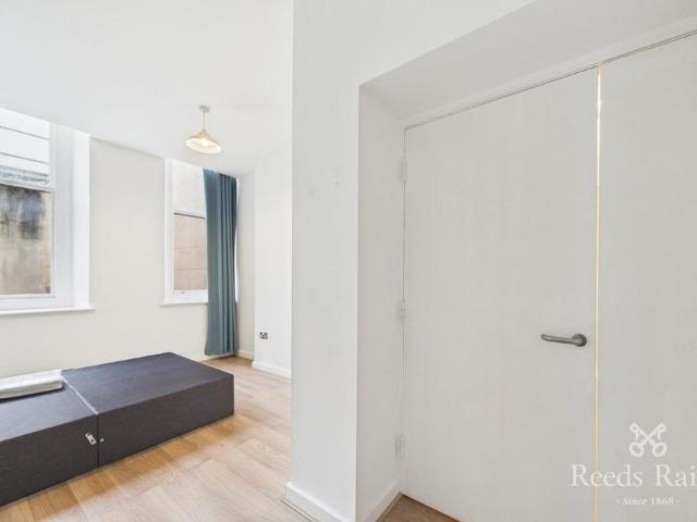 Apartment for rent in City Centre, Georgia