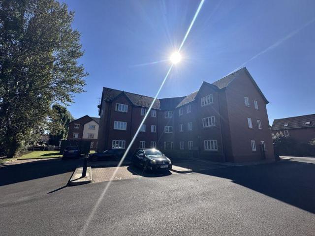 Flat for rent in Halewood Green, Halewood
