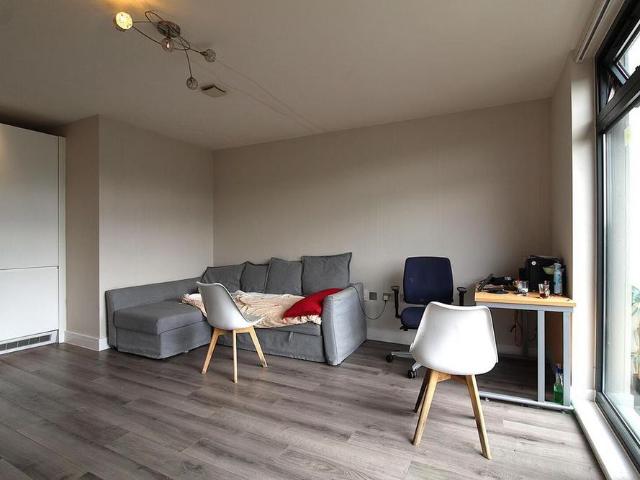 Apartment for rent in The Image, Pouchen End