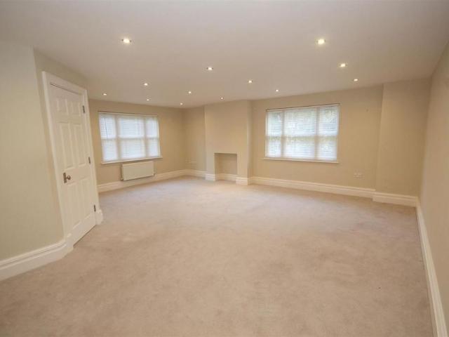 Apartment for rent in Dore, South Yorkshire
