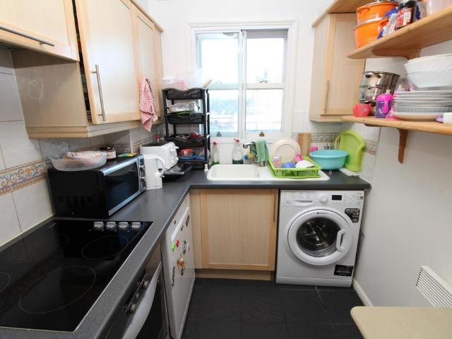 Flat for rent in London Borough of Lewisham, Forest Hill