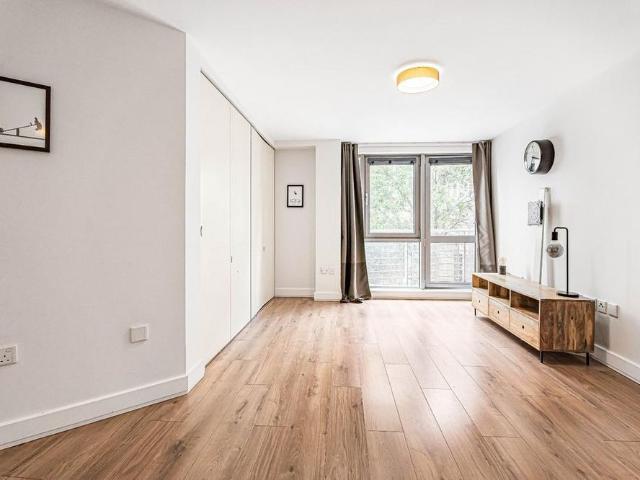 Apartment for rent in Angel, Greater London