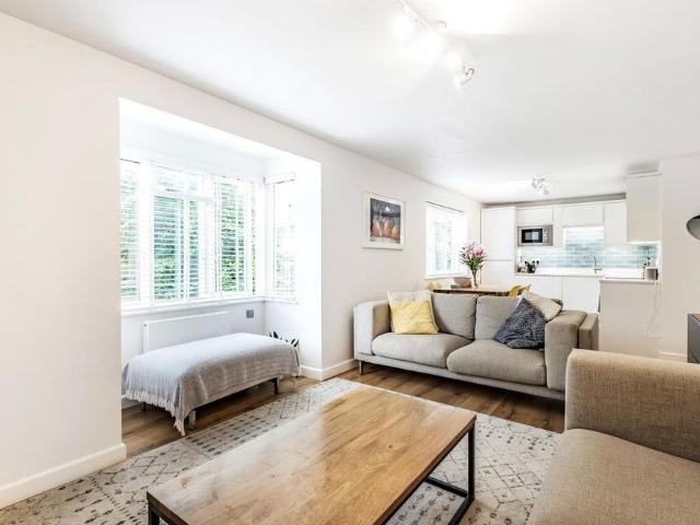 Apartment for rent in Waverley Estate, Fole