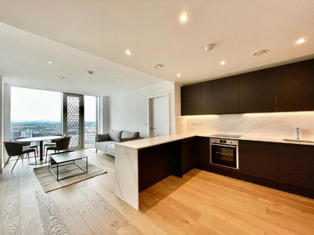 Flat for rent in City Centre, Georgia