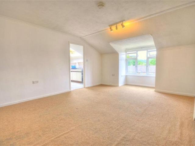 Apartment for rent in Binscombe, Fole