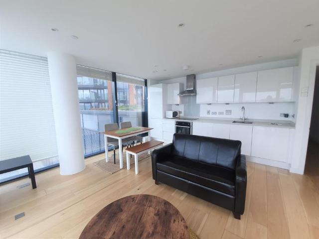 Apartment for rent in Ocean Village, Southampton