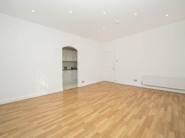 Apartment for rent in London Borough of Camden, Greater London