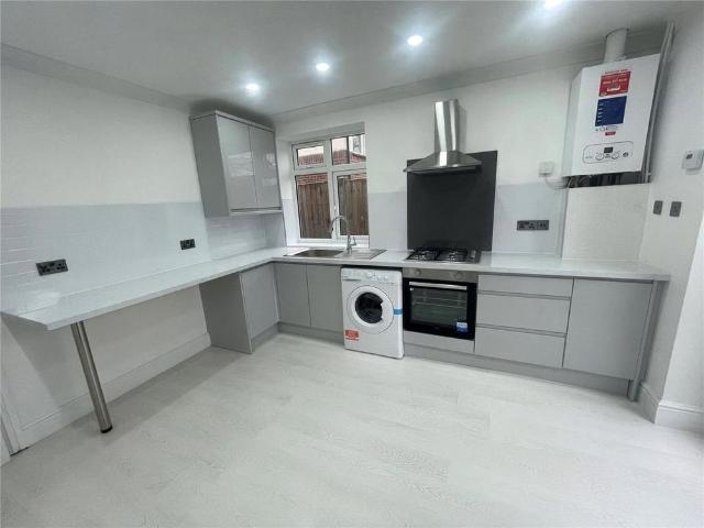 Apartment for rent in Roffey, Horsham