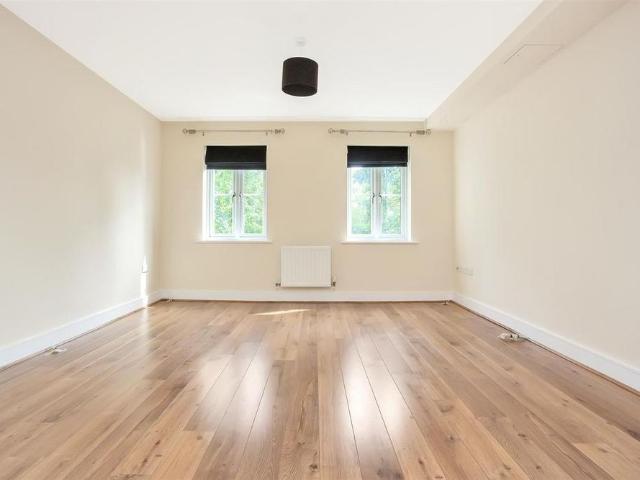 Apartment for rent in Banstead, Reigate and Banstead