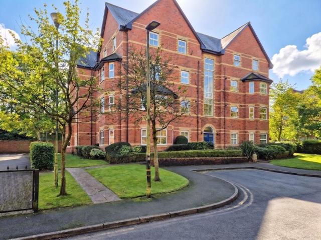 Flat for rent in Trafford Park, Greater Manchester