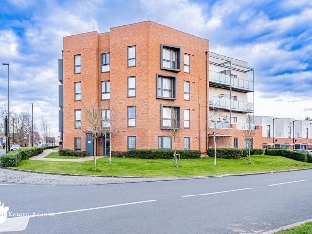 Flat for rent in London Borough of Hounslow, Greater London