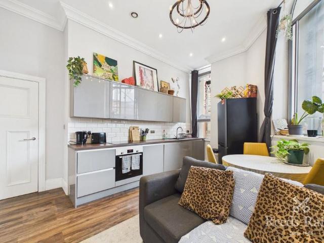Apartment for rent in City Centre, Georgia