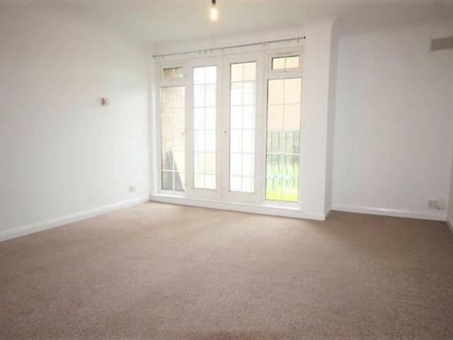 Apartment for rent in Birch Green, Lower Halliford