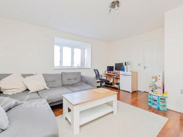 Apartment for rent in Monks Orchard, Kent