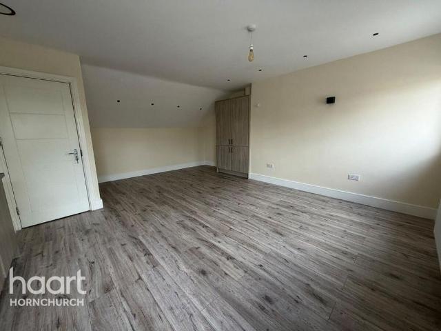 Apartment for rent in Hornchurch, Greater London
