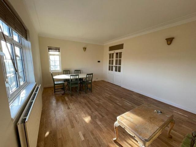 Apartment for rent in Preston, Greater London