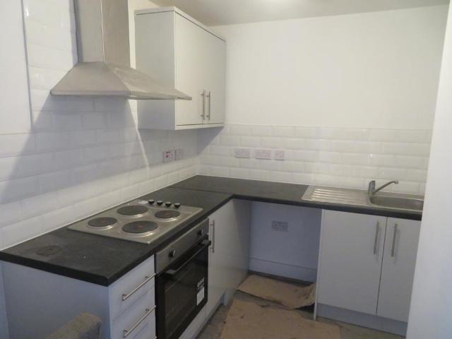 Flat for rent in Burnedge, Greater Manchester