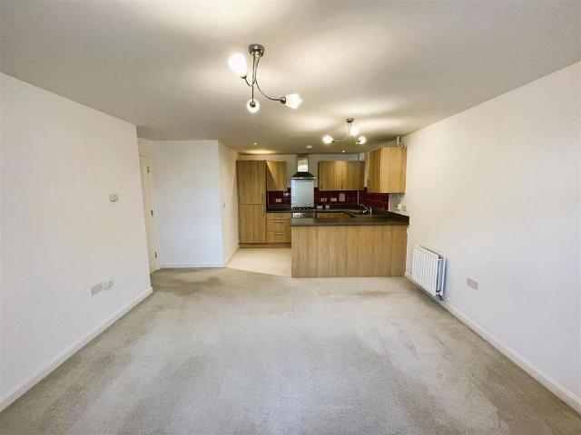 Apartment for rent in Hedge End, Helford