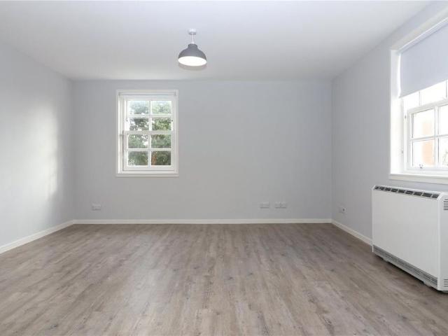 Apartment for rent in Milton Bridge, Scotland