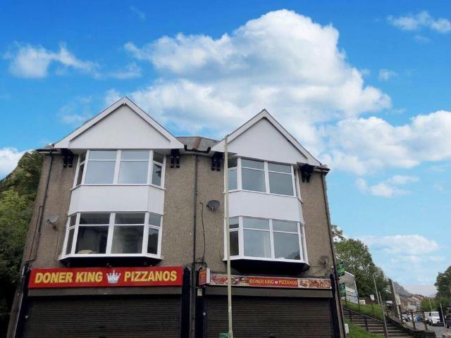 Apartment for rent in Porth, Wales