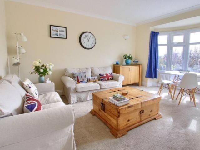 Apartment for rent in Cliff Hill, Green Close