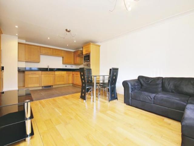 Apartment for rent in Harrow On The Hill, Greater London