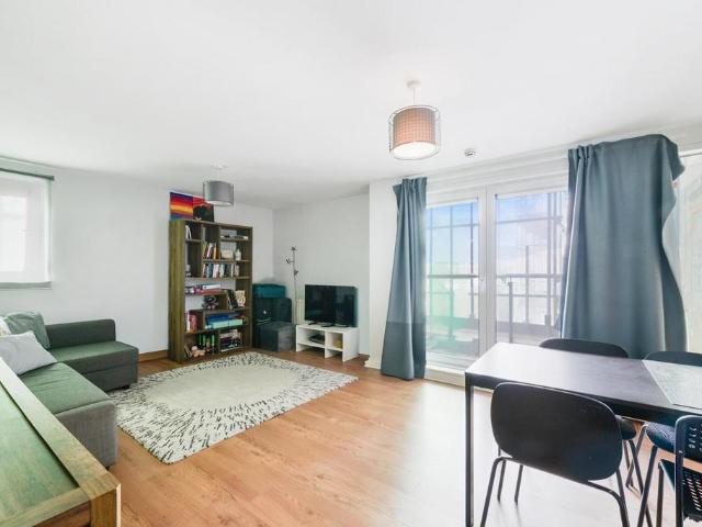 Flat for rent in Greater London