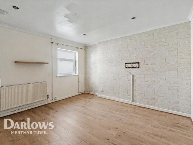 Flat for rent in Brynsadler, Wales